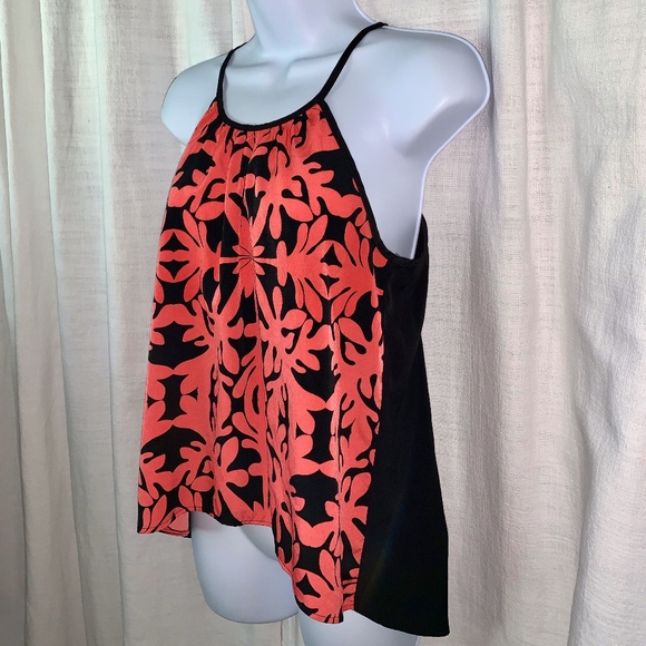 EUC - Tyche Open-Back Sleeveless Top!! - Picture 2 of 3